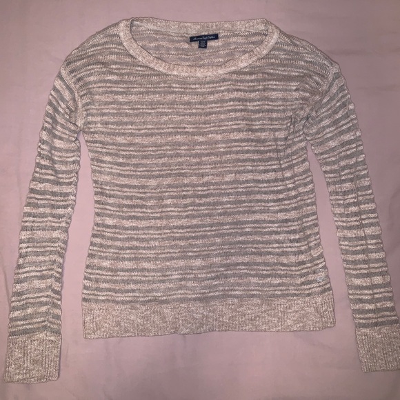 Tan sweater size S - Picture 1 of 3